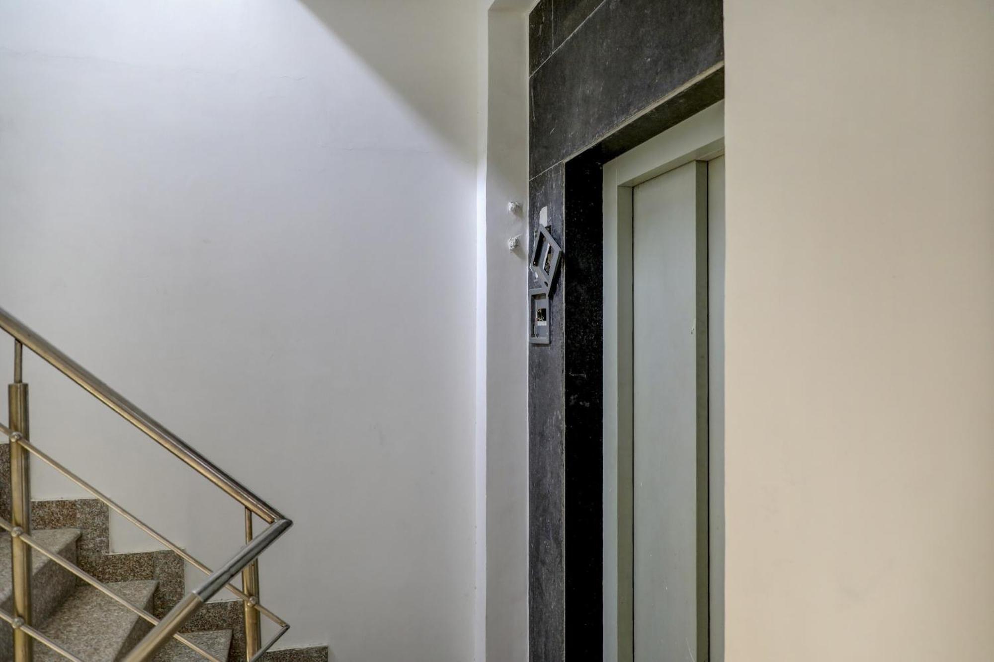 Collection O R S Villa Near Lotus Temple New Delhi Buitenkant foto